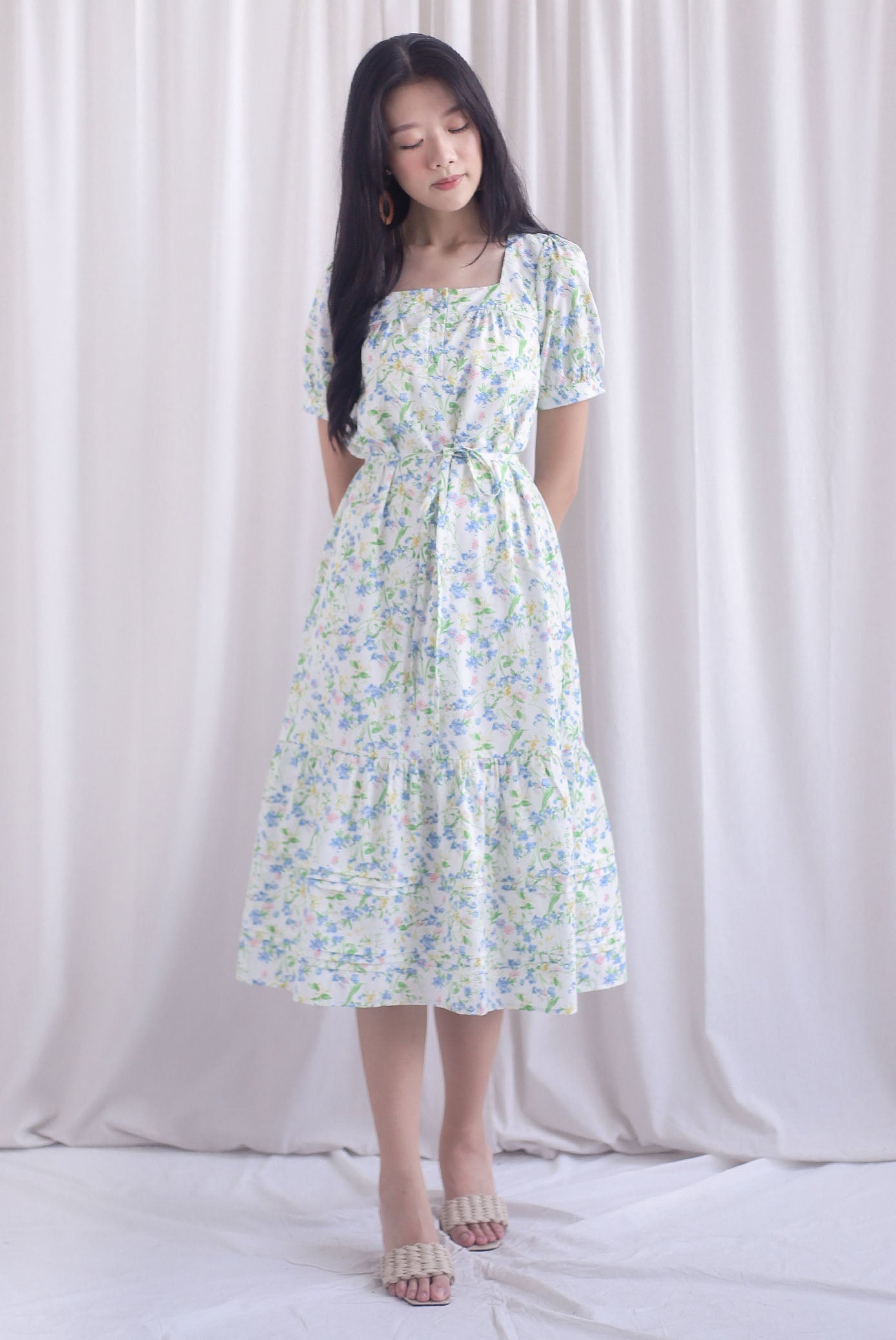 Antoinette Sashed Pintuck Hem Maxi Dress In White Floral