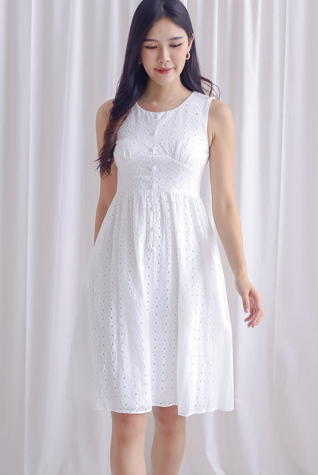 Gracie Eyelet Bustier Buttons Dress In White – The Design Closets