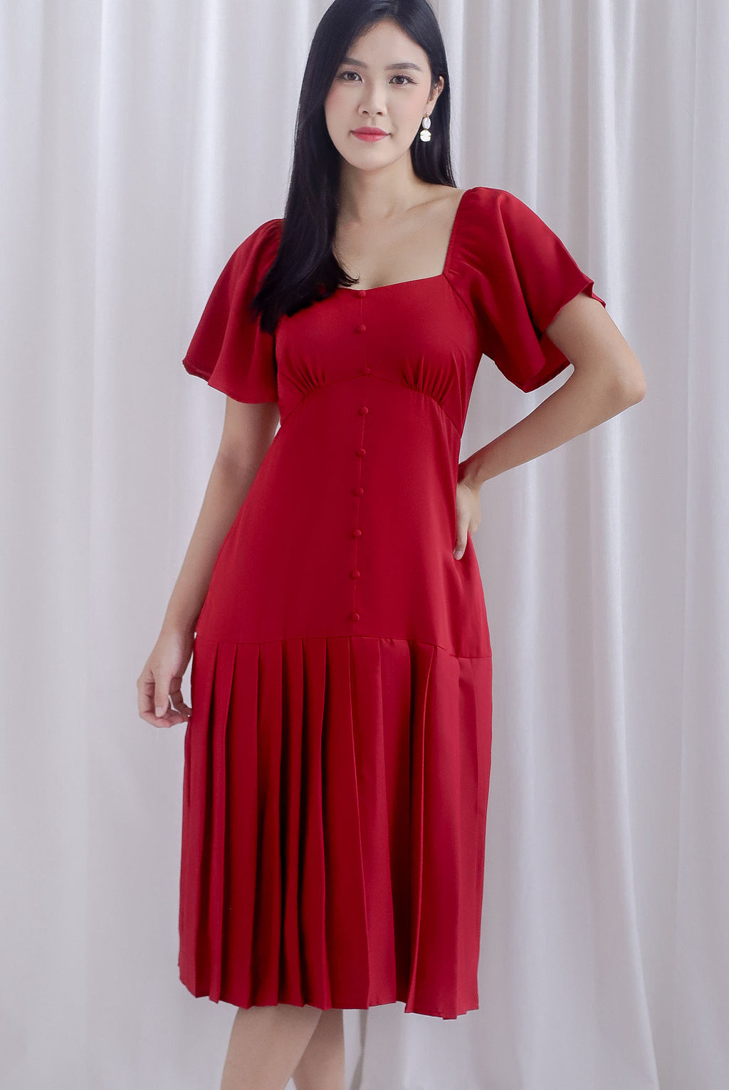 Rachelle Pleated Drop Waist Midi Dress In Wine Red – The Design Closets