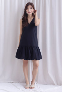 Agnella Balloon Hem Babydoll Dress In Black