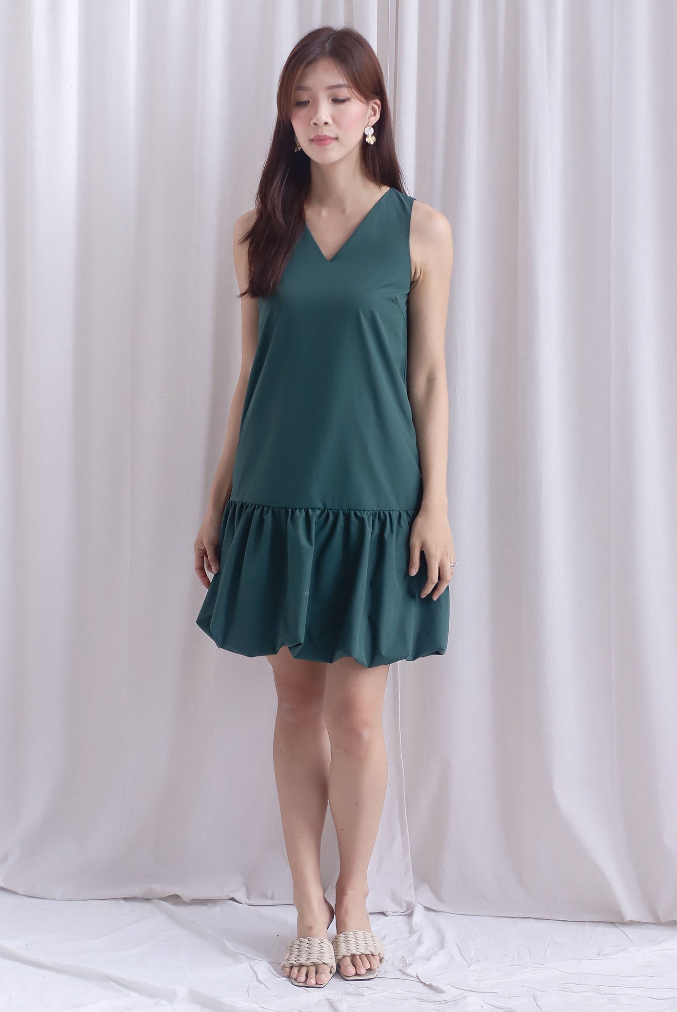 Agnella Balloon Hem Babydoll Dress In Forest Green