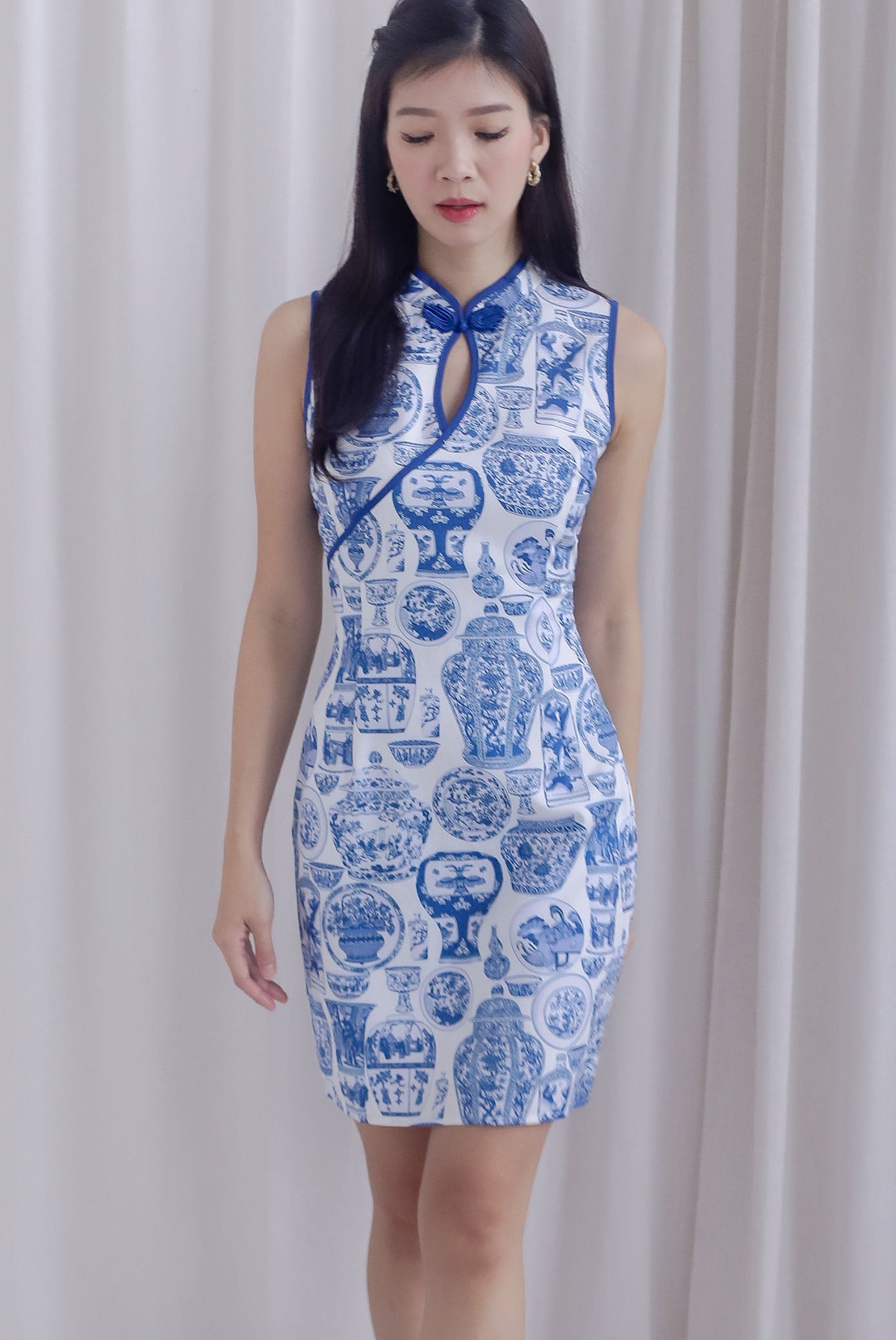 Agnes Vase Cheong Sam Dress In White