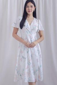 Amelia Brushstroke Sleeved Wrap Dress in Pink/Green