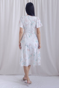 Amelia Brushstroke Sleeved Wrap Dress in Pink/Green