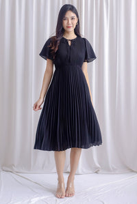 Anissa Flare Sleeve Pleated Dress In Black