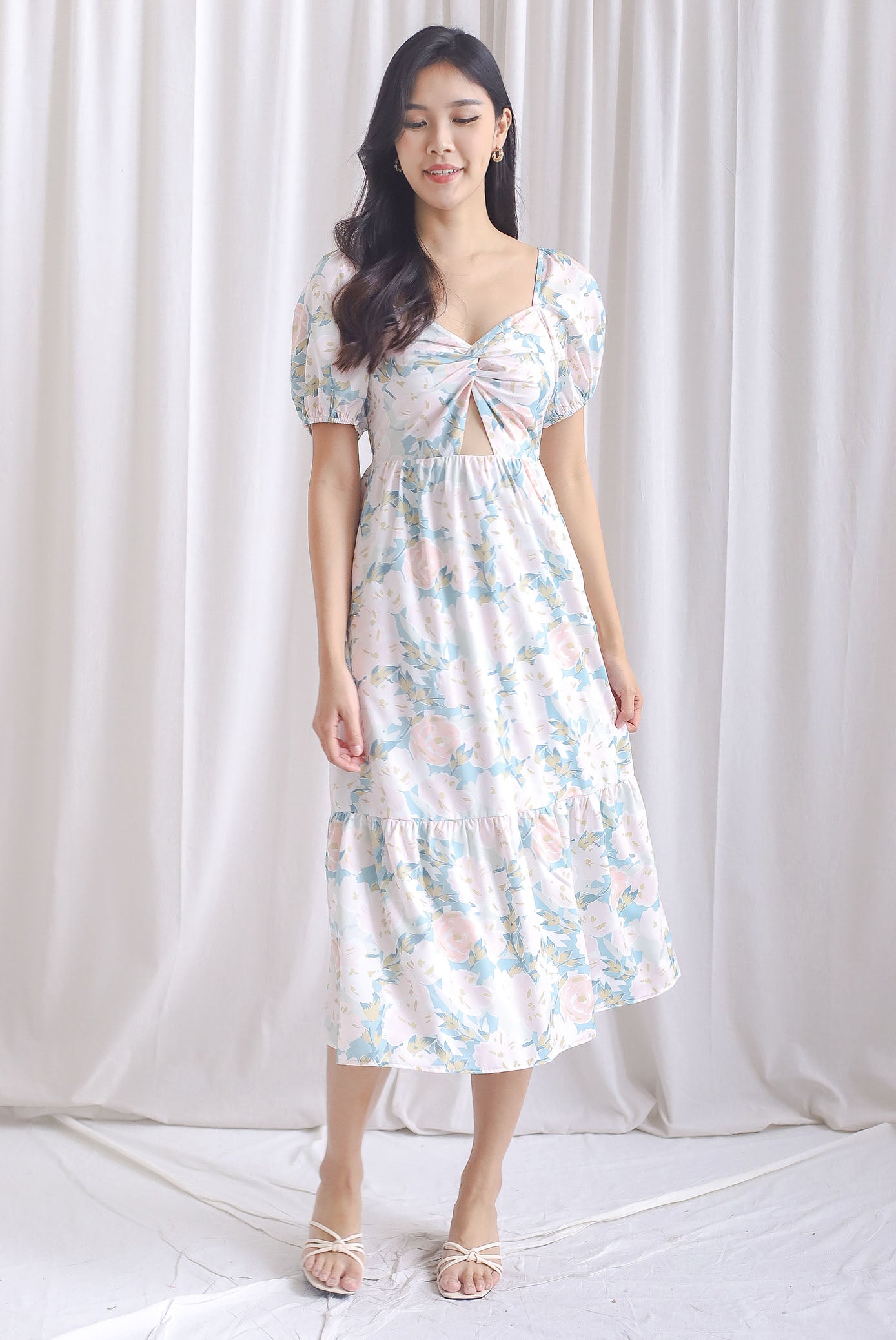 Annalie Knot Cut Out Puffy Sleeve Midi Dress In Floral