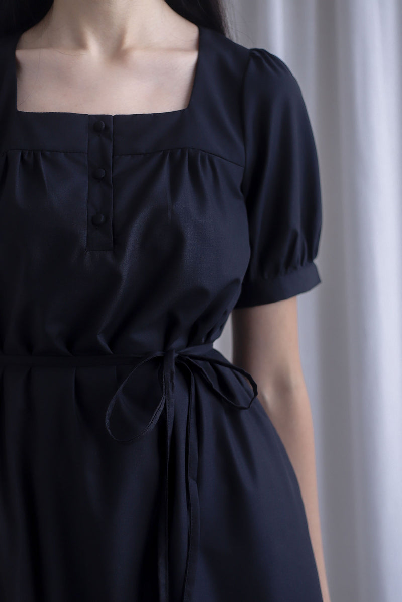 Antoinette Sashed Pintuck Hem Maxi Dress In Black