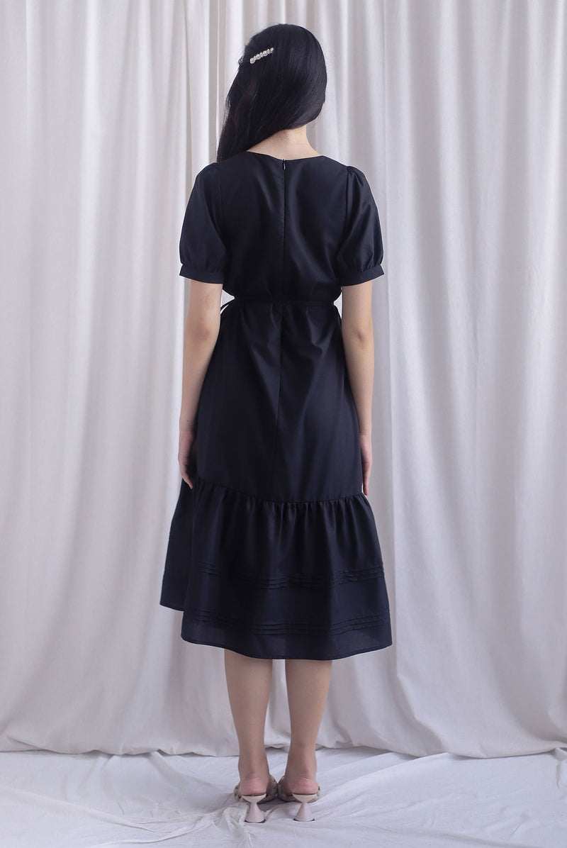 Antoinette Sashed Pintuck Hem Maxi Dress In Black