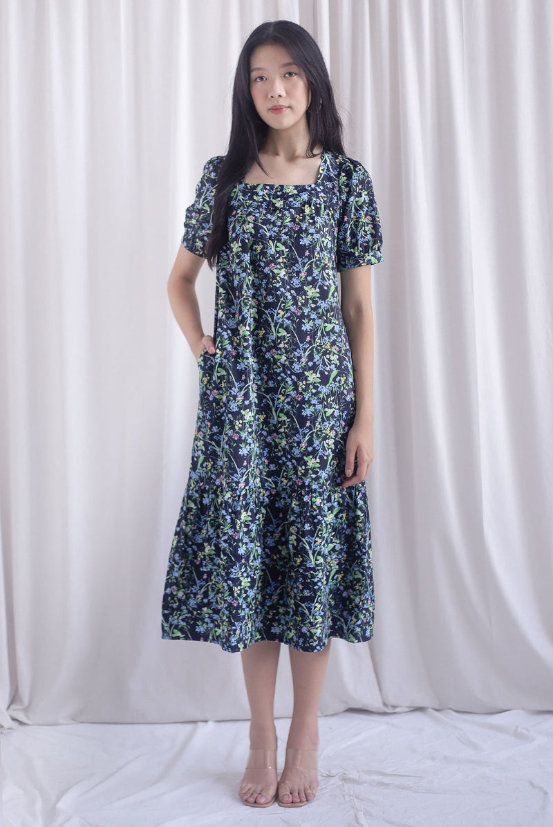 Antoinette Sashed Pintuck Hem Maxi Dress In Black Floral