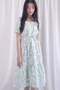 Antoinette Sashed Pintuck Hem Maxi Dress In White Floral