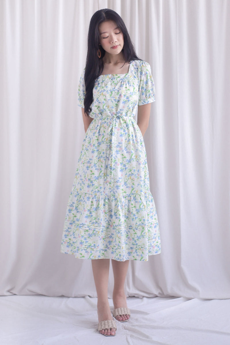 Antoinette Sashed Pintuck Hem Maxi Dress In White Floral