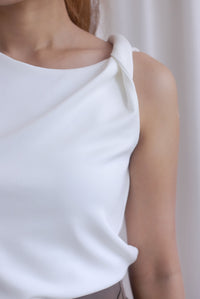 Ariana Twisted Shoulder Top In White