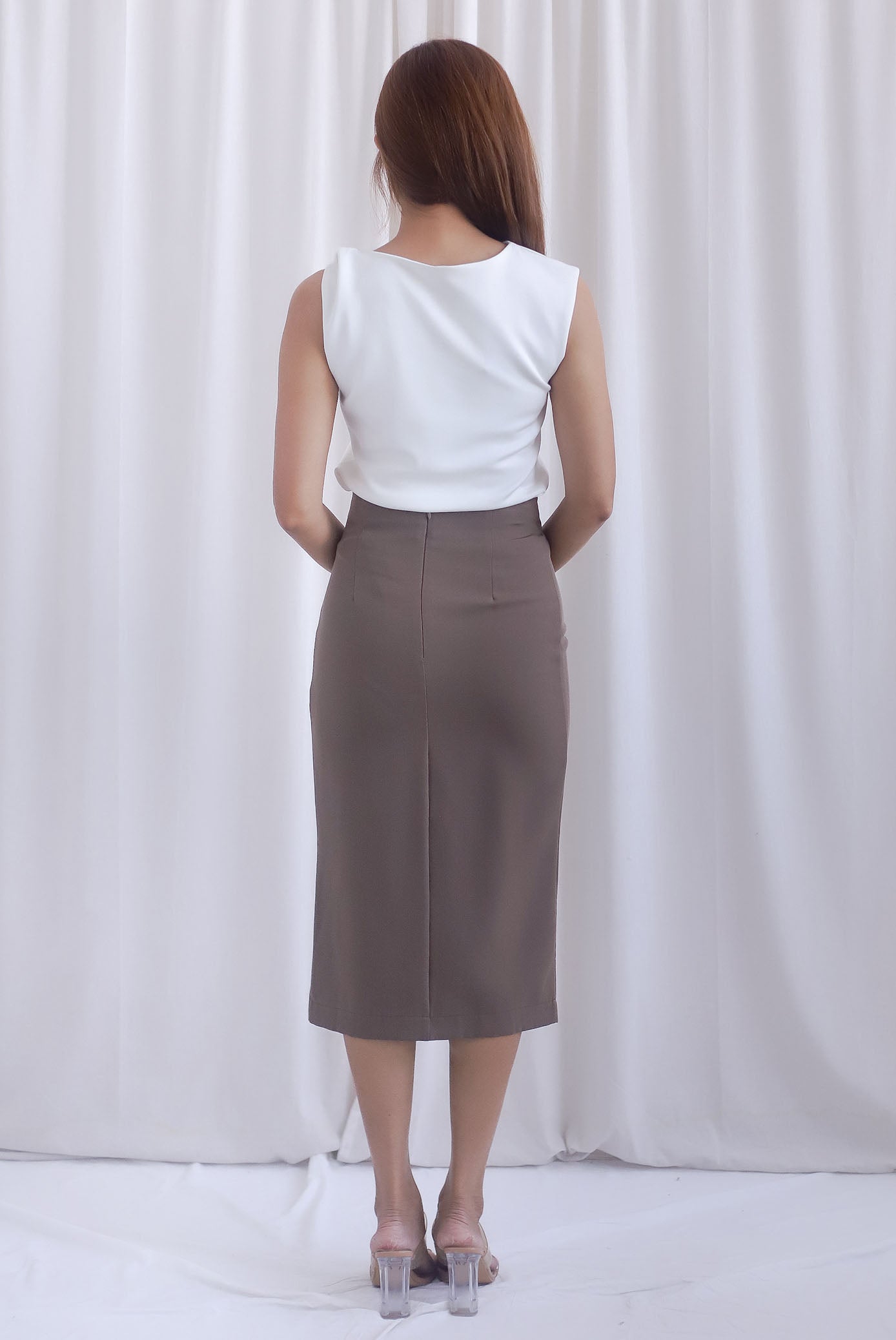 Ariana Twisted Shoulder Top In White