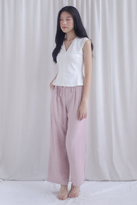 Aveline 2 Ways V Neck Top In White