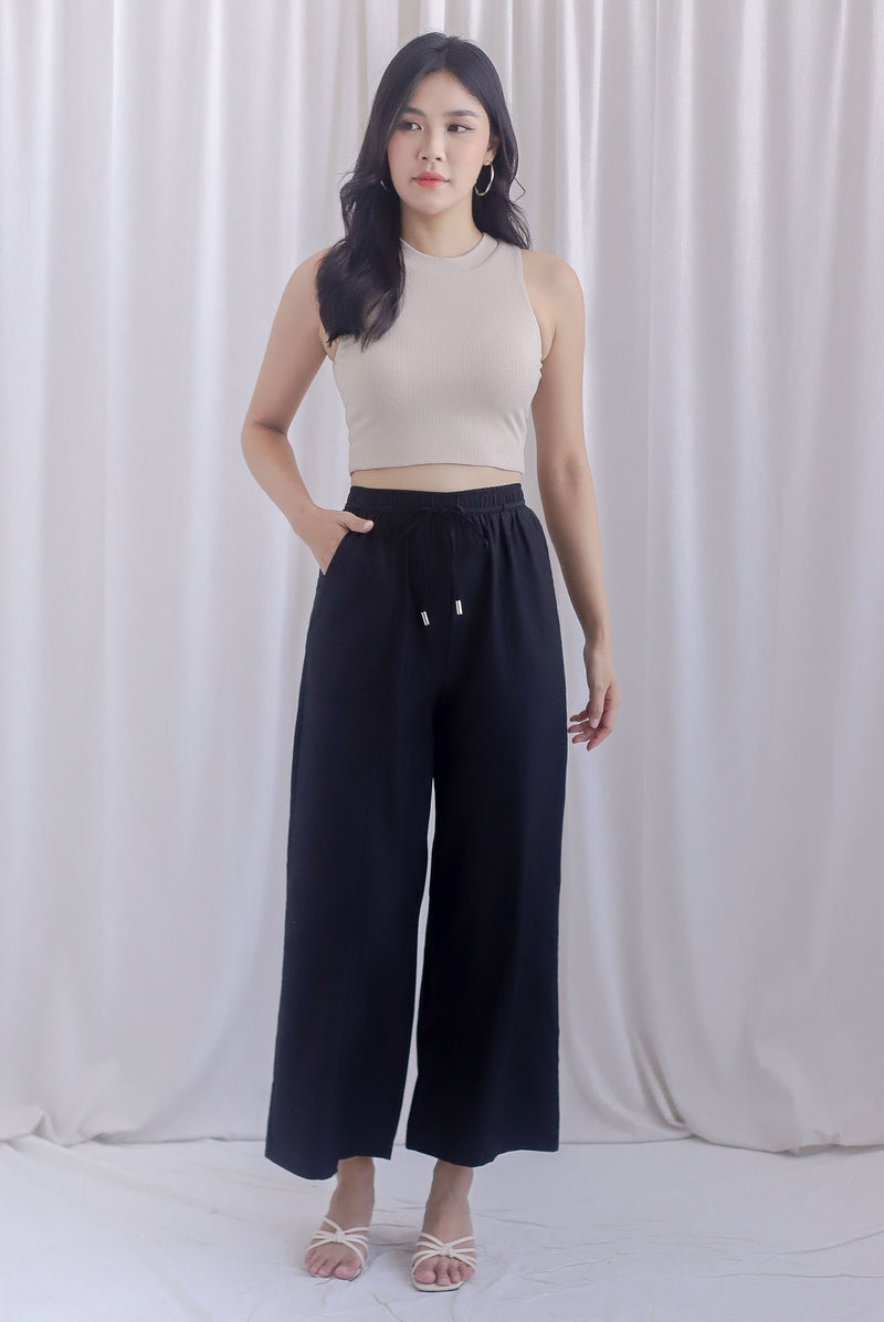 Becca Relaxed Pants In Black