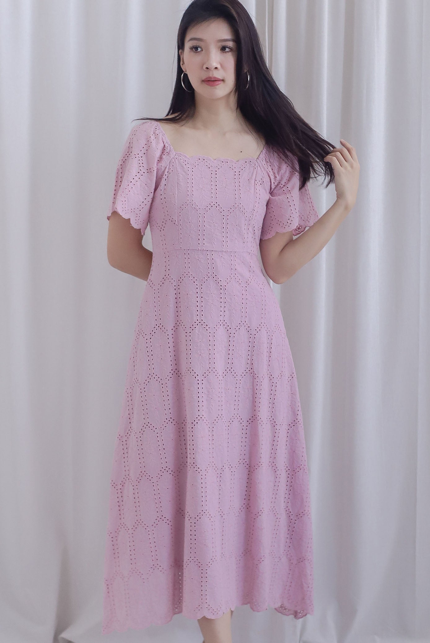 Beckett Scallop Hem Eyelet Sleeved Dress in Dusty Pink