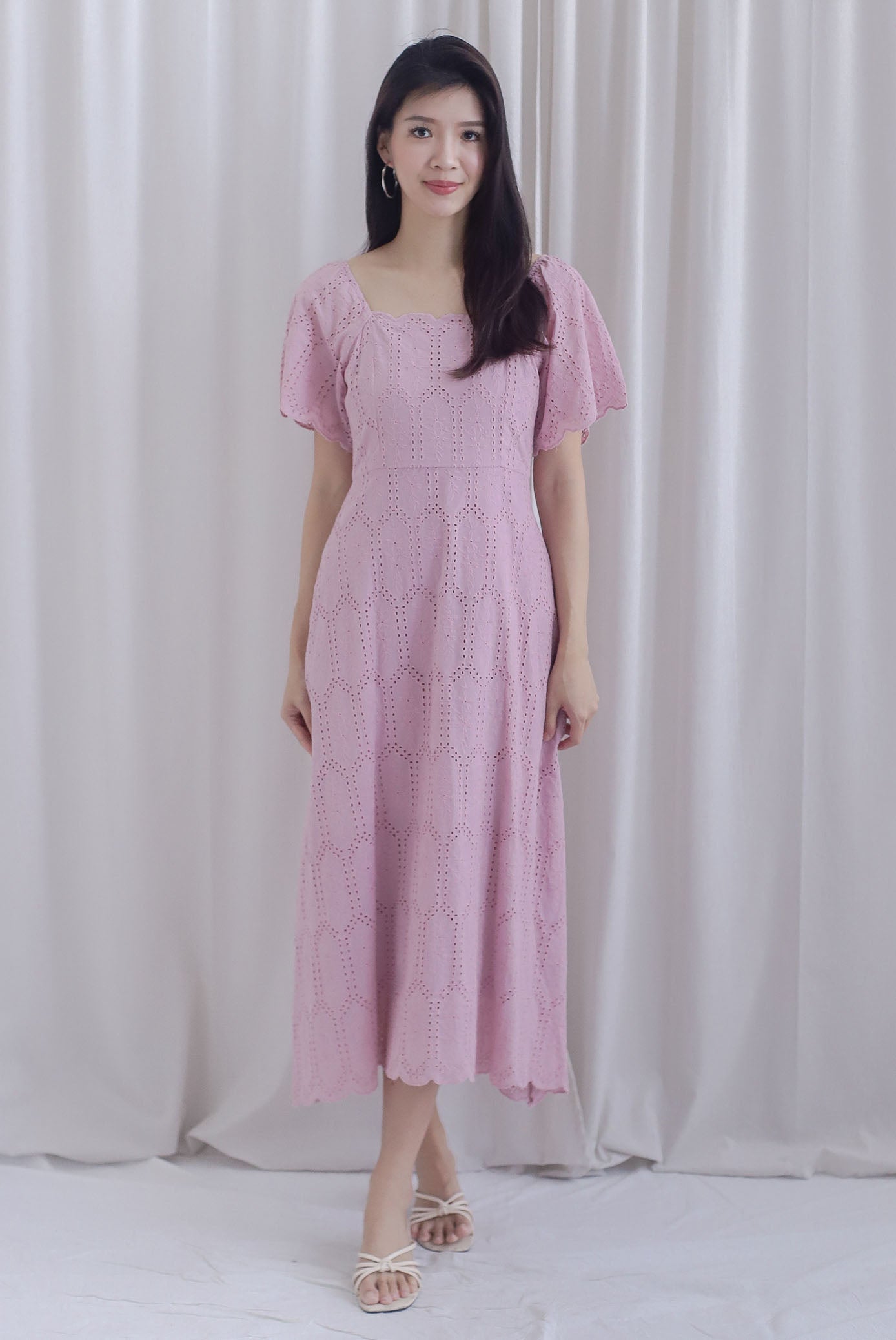 Beckett Scallop Hem Eyelet Sleeved Dress in Dusty Pink