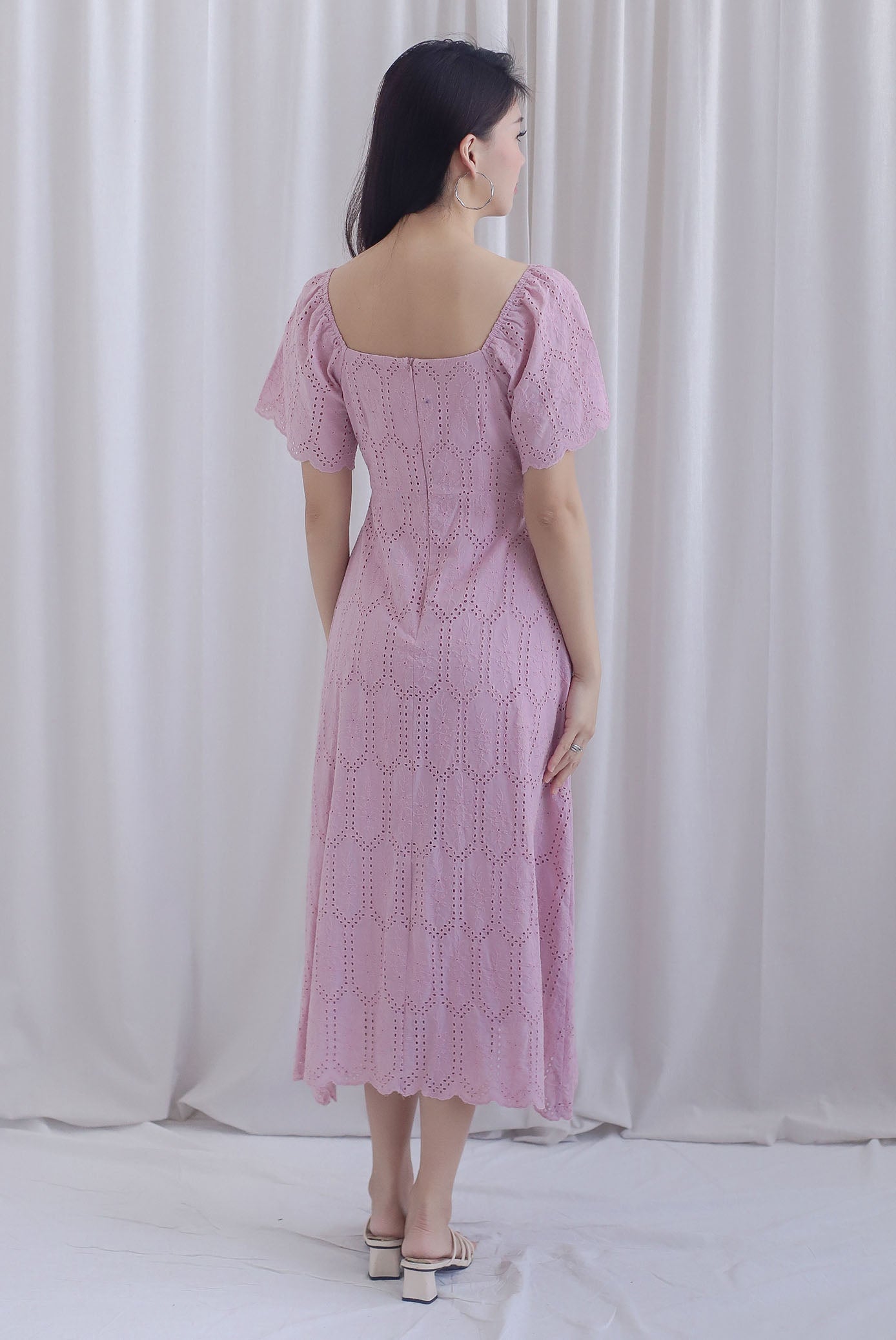 Beckett Scallop Hem Eyelet Sleeved Dress in Dusty Pink