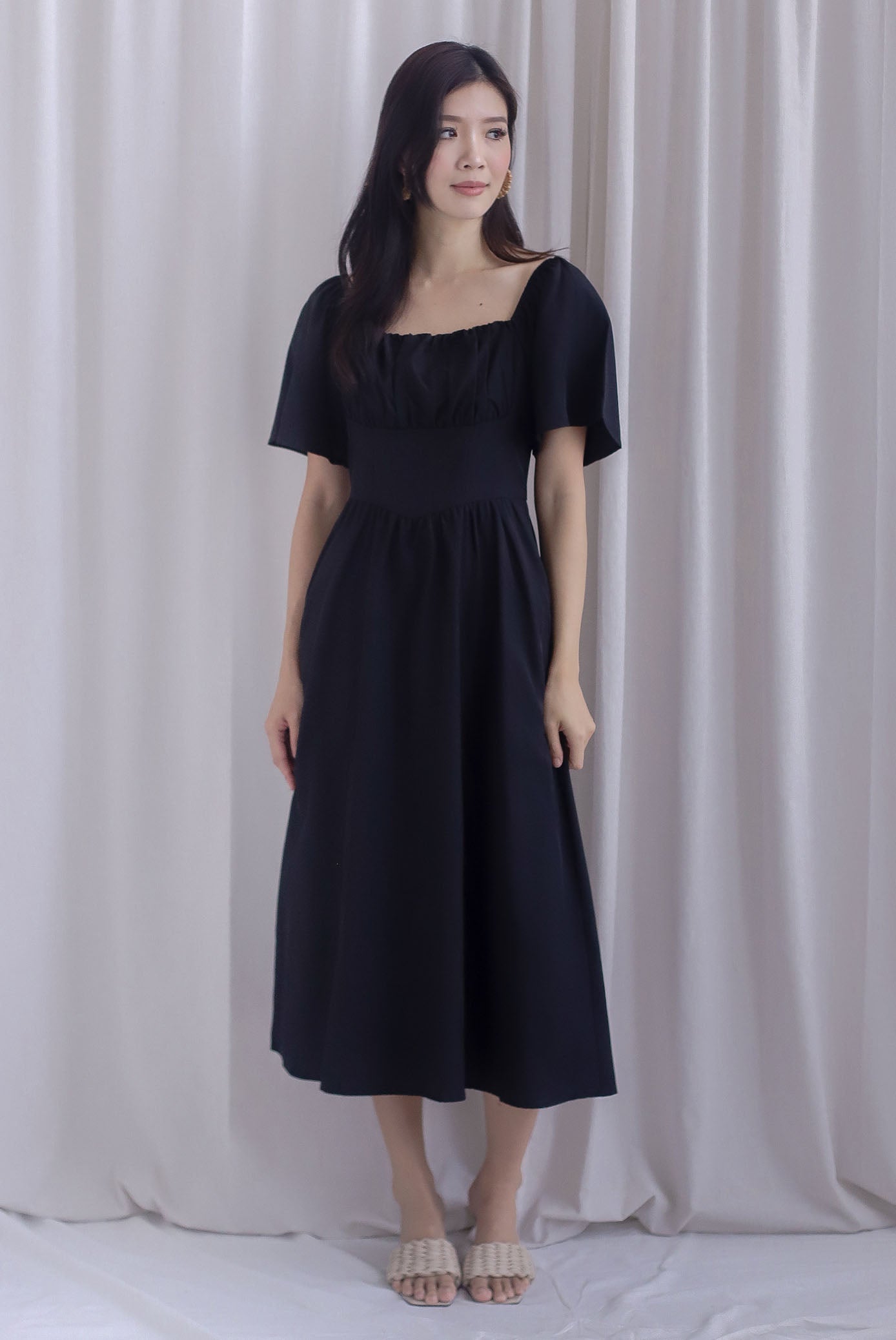 Beryl Ruched Empire Waist Sleeved Dress In Black