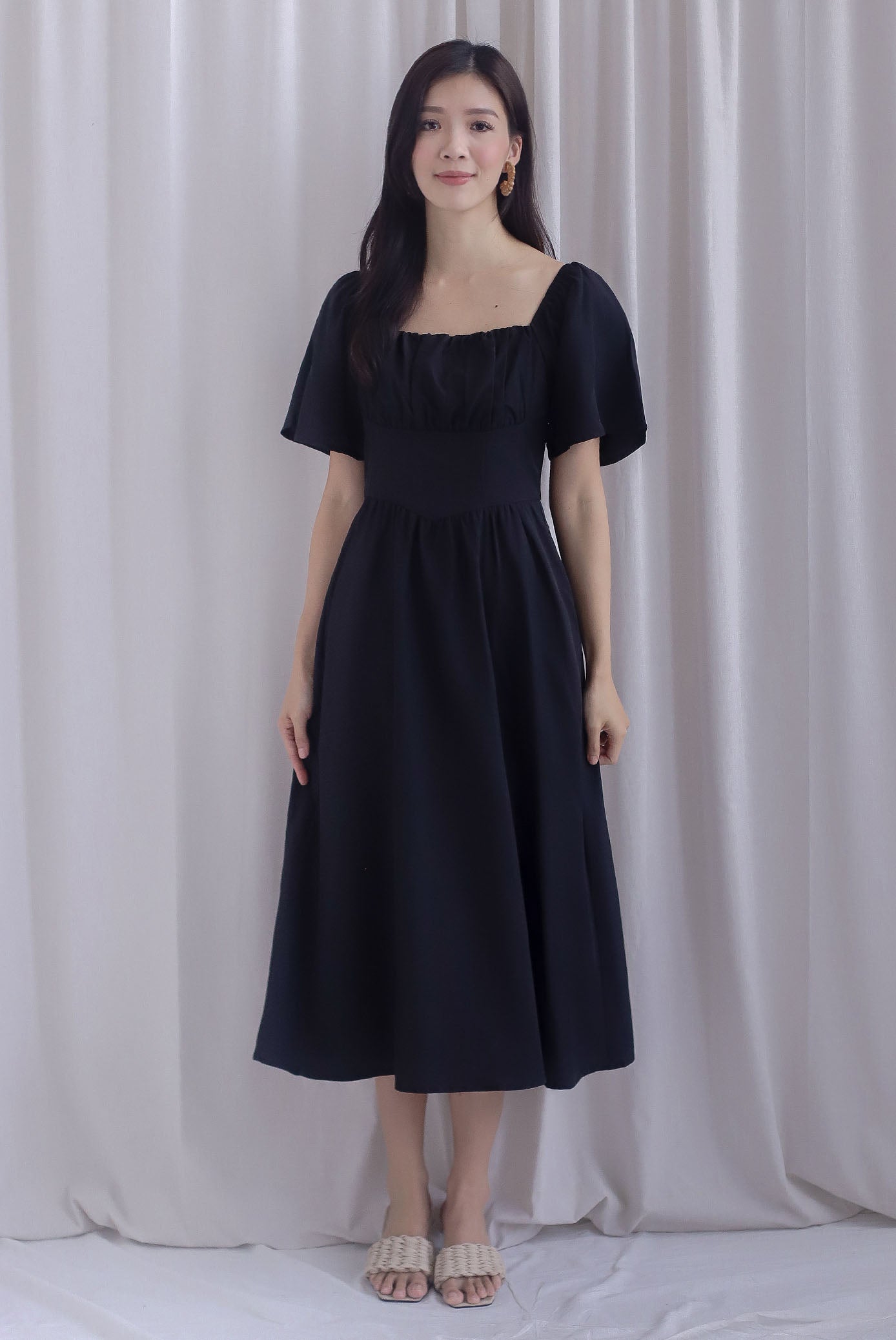 Beryl Ruched Empire Waist Sleeved Dress In Black