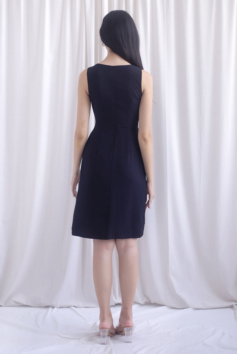 Bethany Pleated Waist Shealth Work Dress In Black