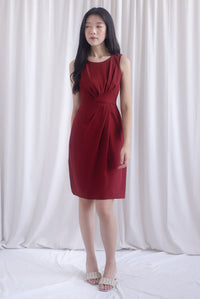 Bethany Pleated Waist Shealth Work Dress In Wine Red