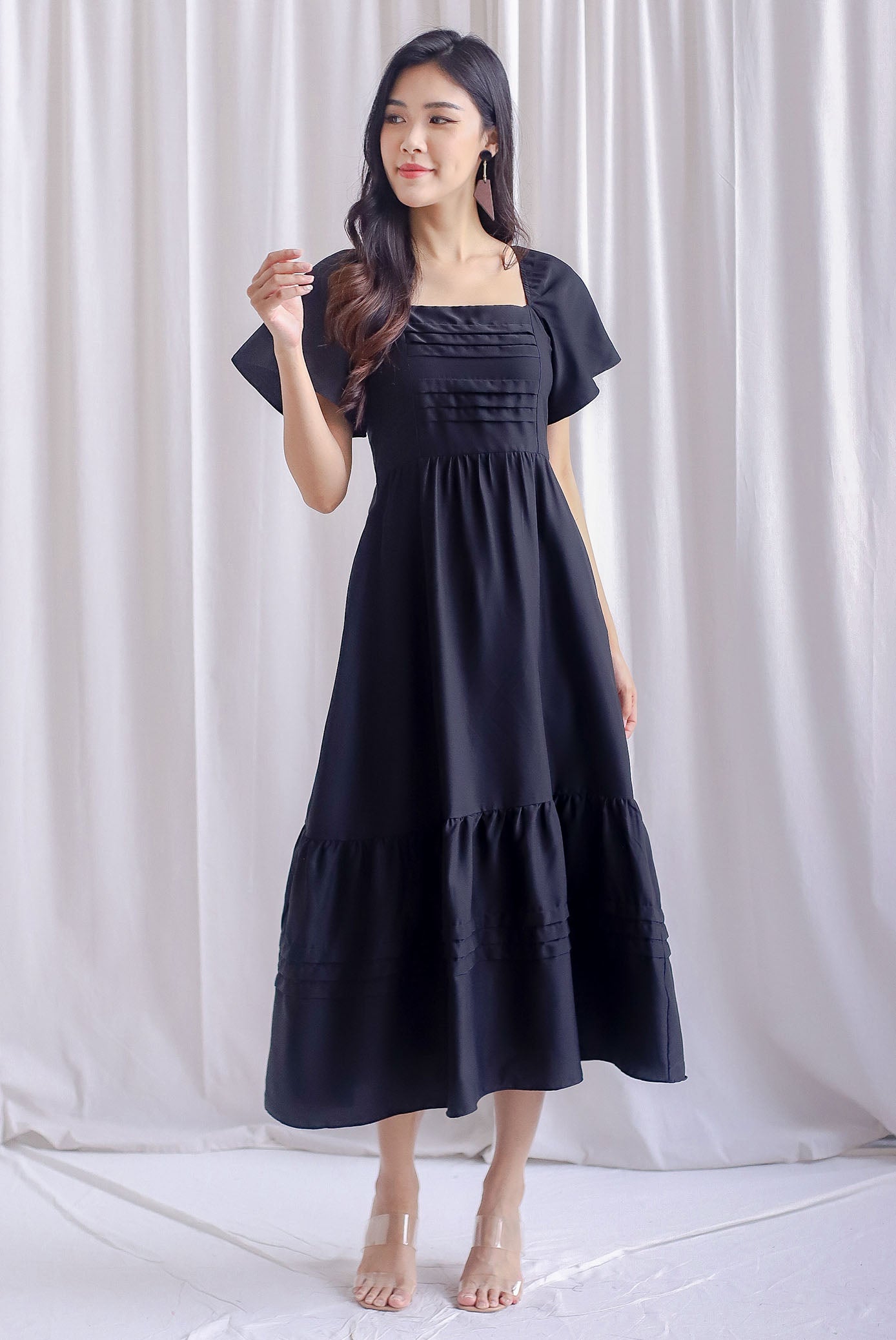 Bevelia Flutter Sleeve Pleated Maxi Dress In Black