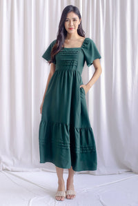 Bevelia Flutter Sleeve Pleated Maxi Dress In Forest Green