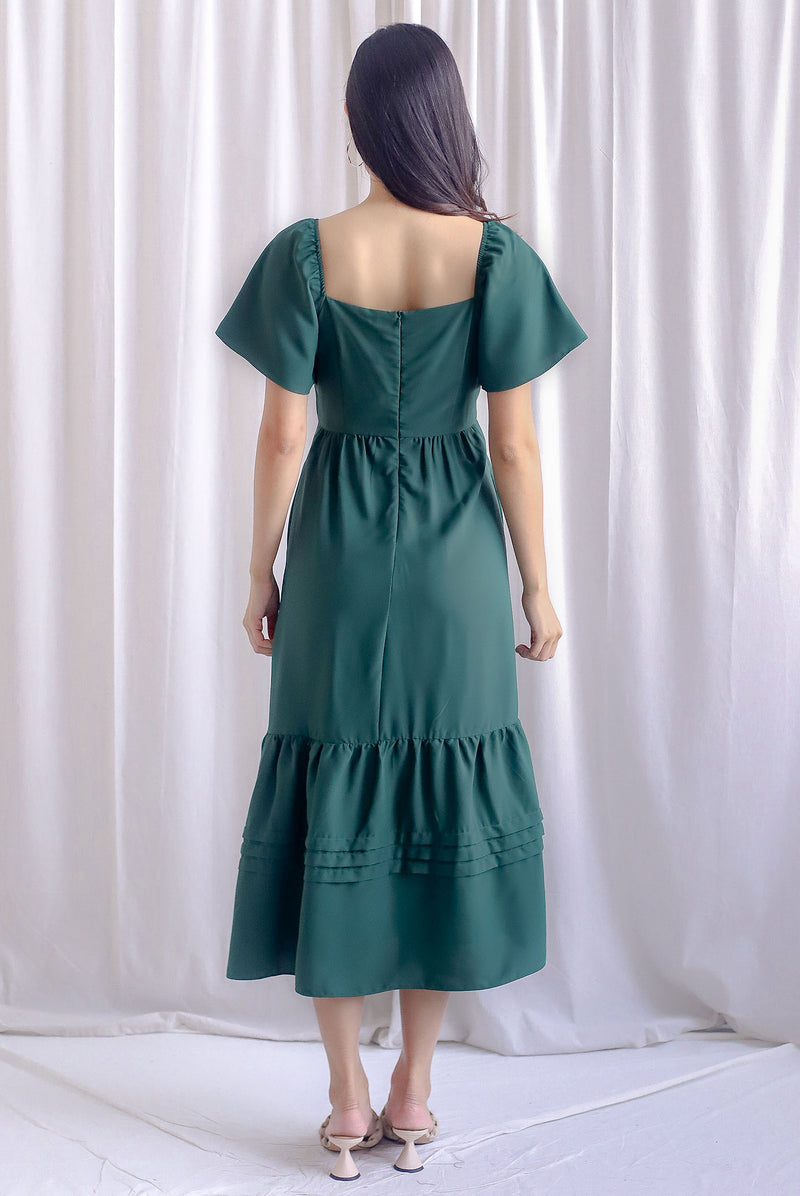 Bevelia Flutter Sleeve Pleated Maxi Dress In Forest Green
