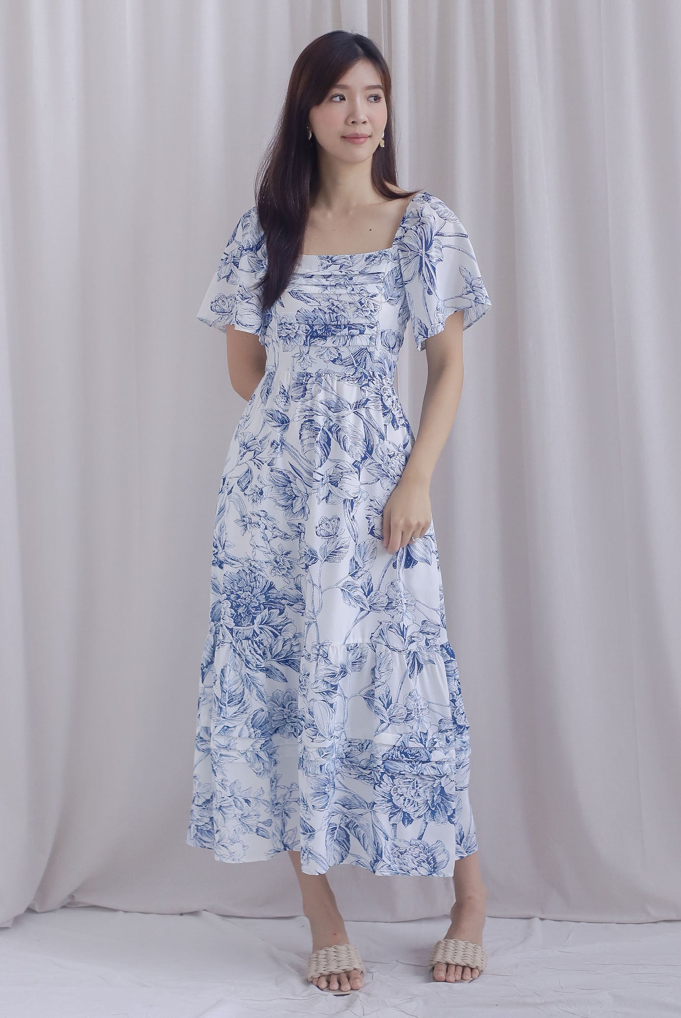 Bevelia Flutter Sleeve Pleated Maxi Dress In Navy Chinoiserie – The Design  Closets