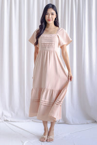 Bevelia Flutter Sleeve Pleated Maxi Dress In Nude Pink