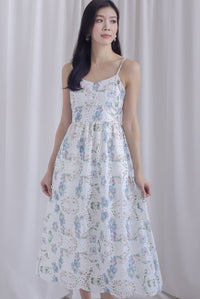 Calybrid Embro Floral Spag Scallop Dress In Blue