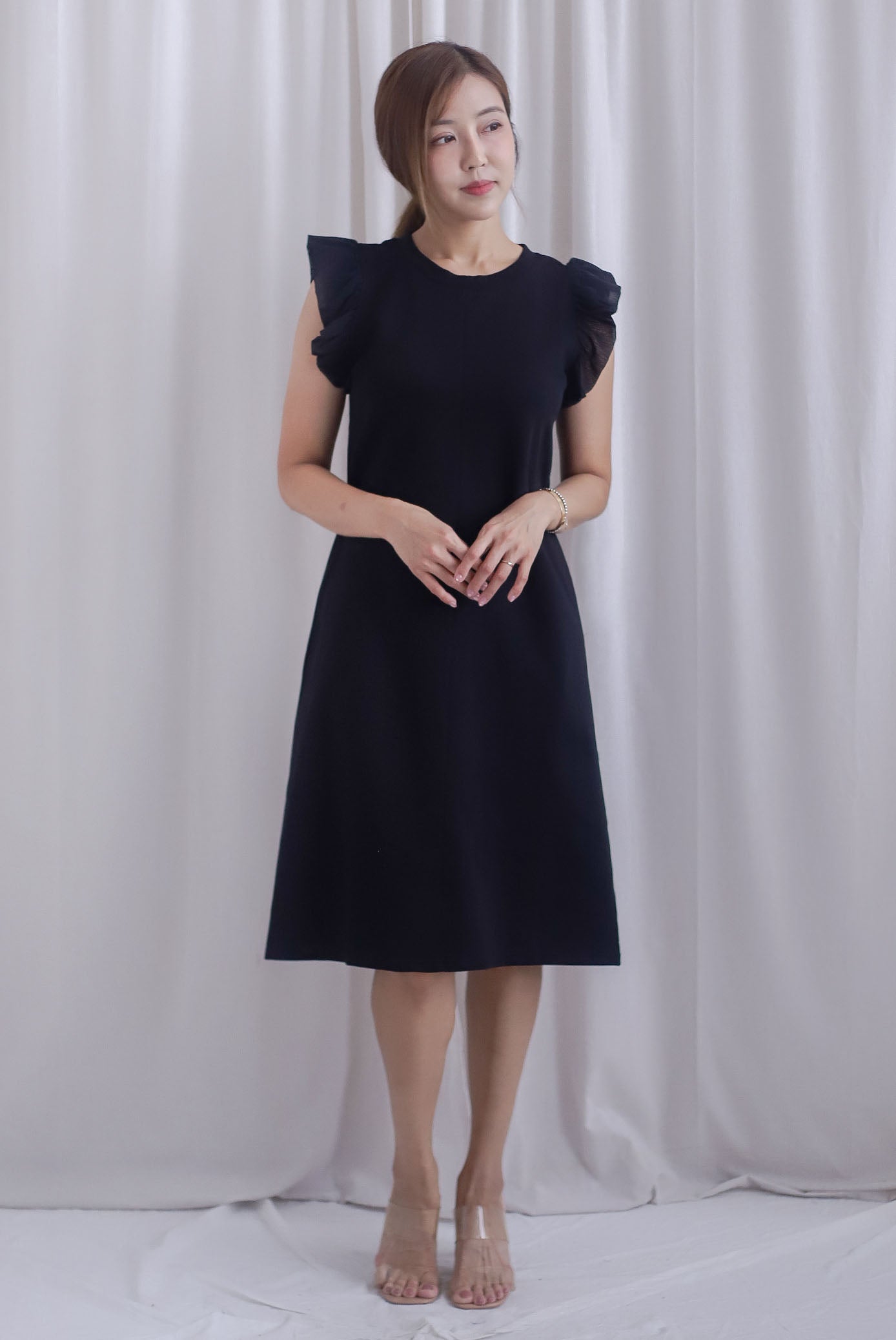 Carla Ruffle Sleeve Midi Shift Dress In Black
