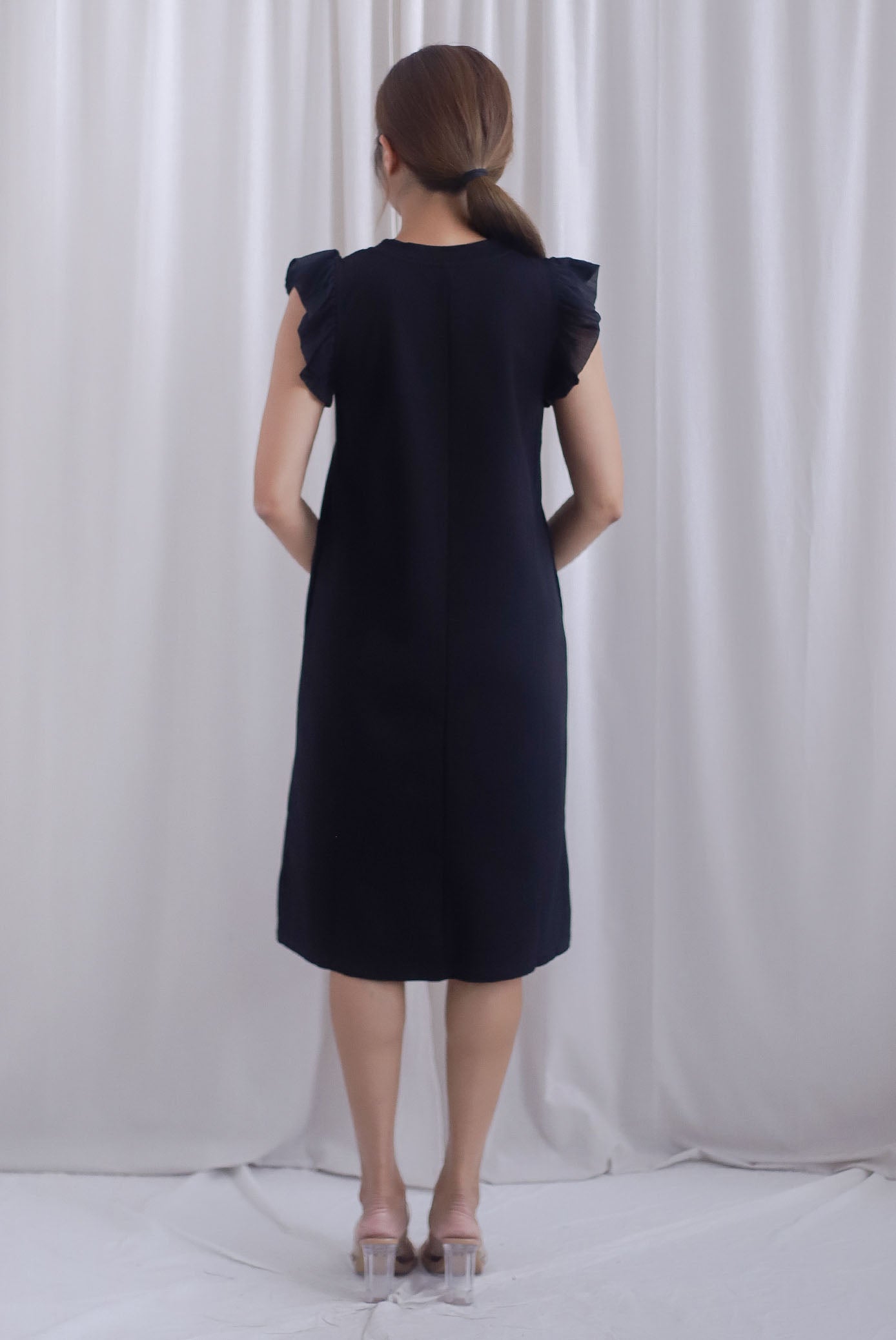 Carla Ruffle Sleeve Midi Shift Dress In Black