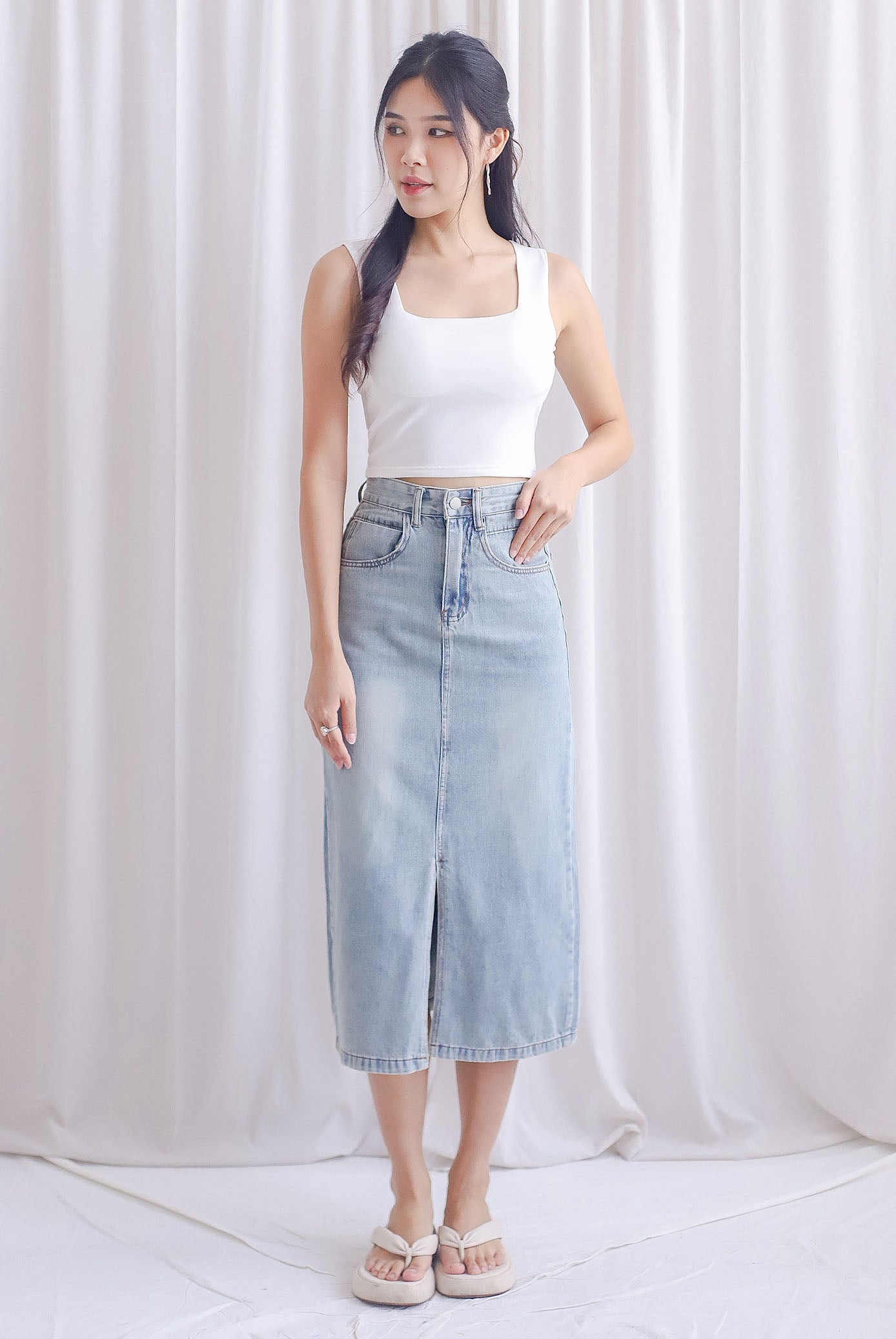 Ruperta Padded Cropped Square Neck Top In White