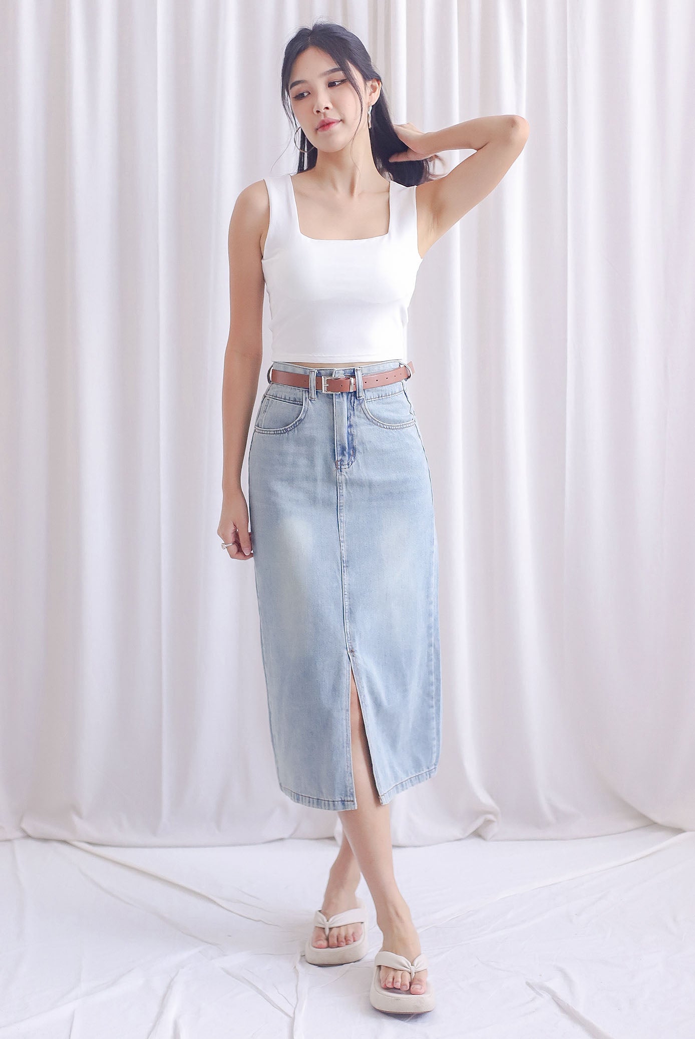 Ruperta Padded Cropped Square Neck Top In White