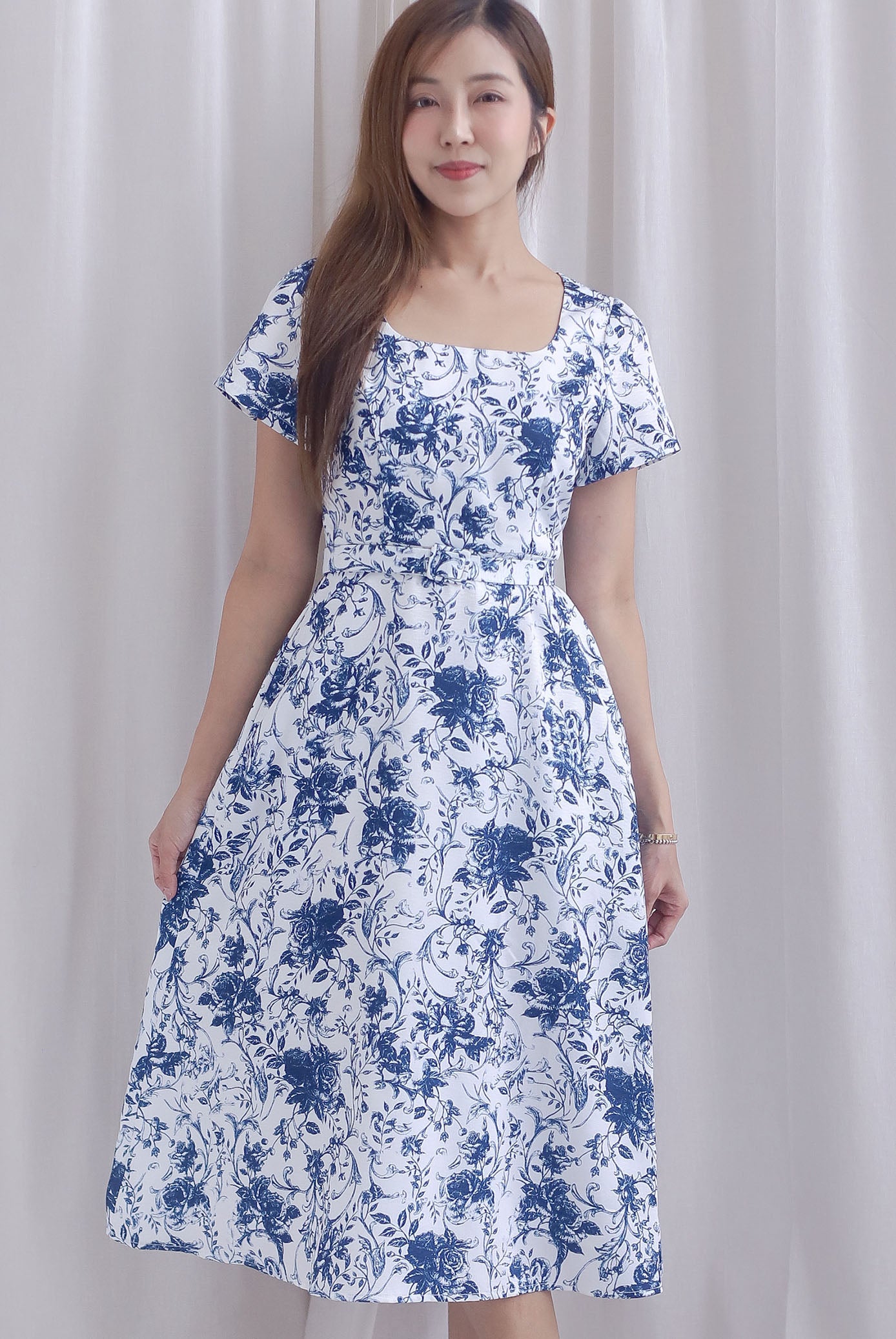 Celia Square Neckline Belted Skater Dress In Porcelain