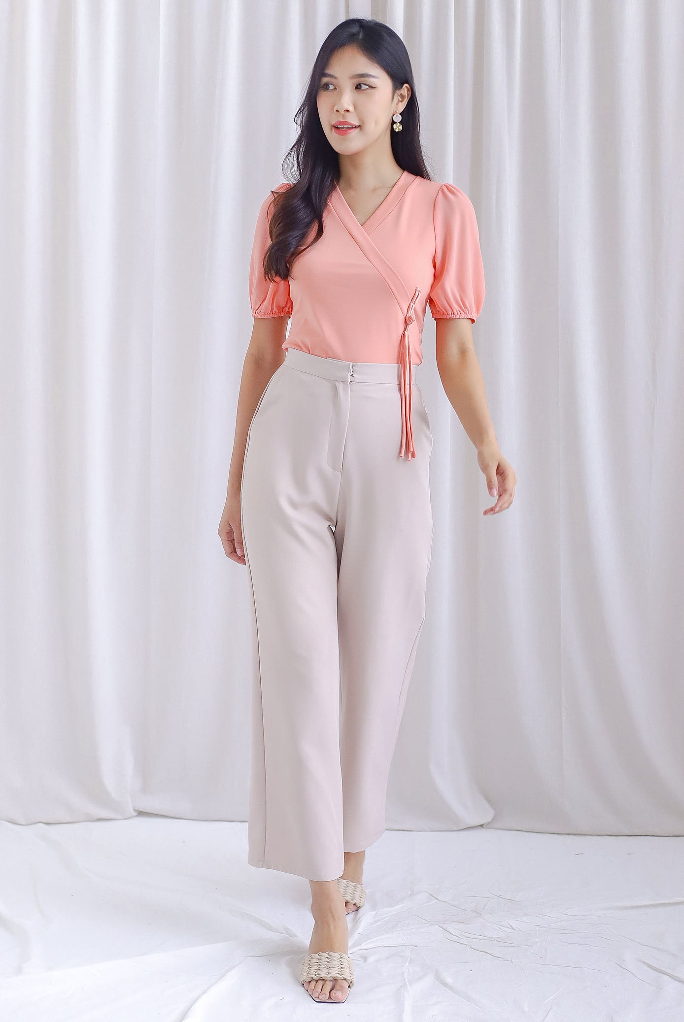 Chang Sleeved Oriental Tassel Button Top In Peach