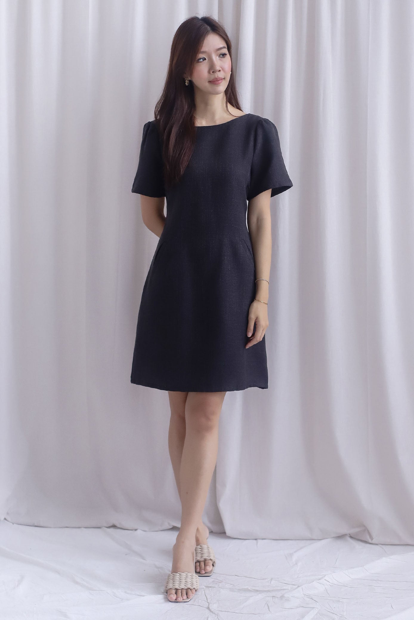 Charmaine Sleeved Wide Neckline Tweed Shift Dress In Black