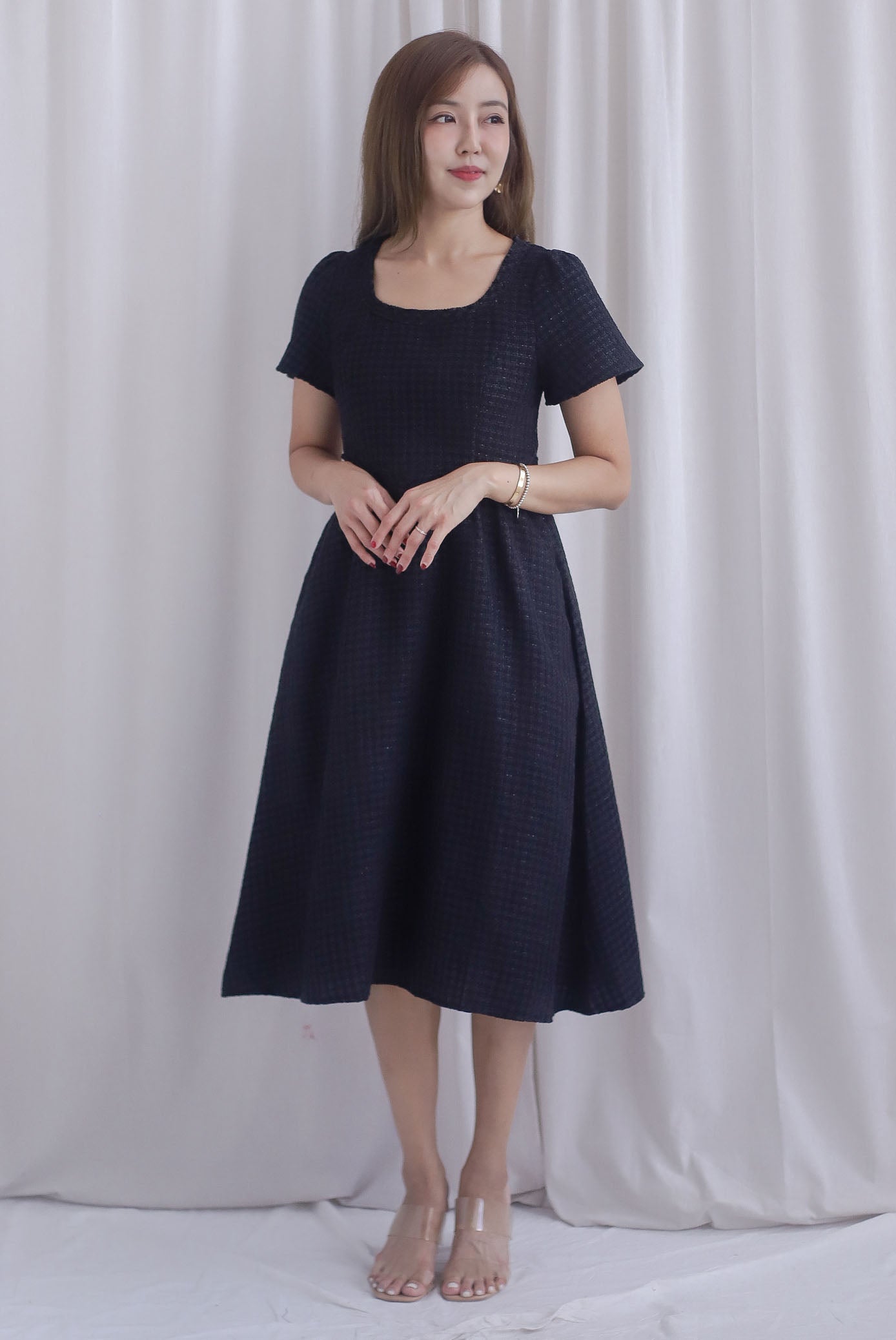 Chelle Tweed V Wastline Midi Skater Dress In Black