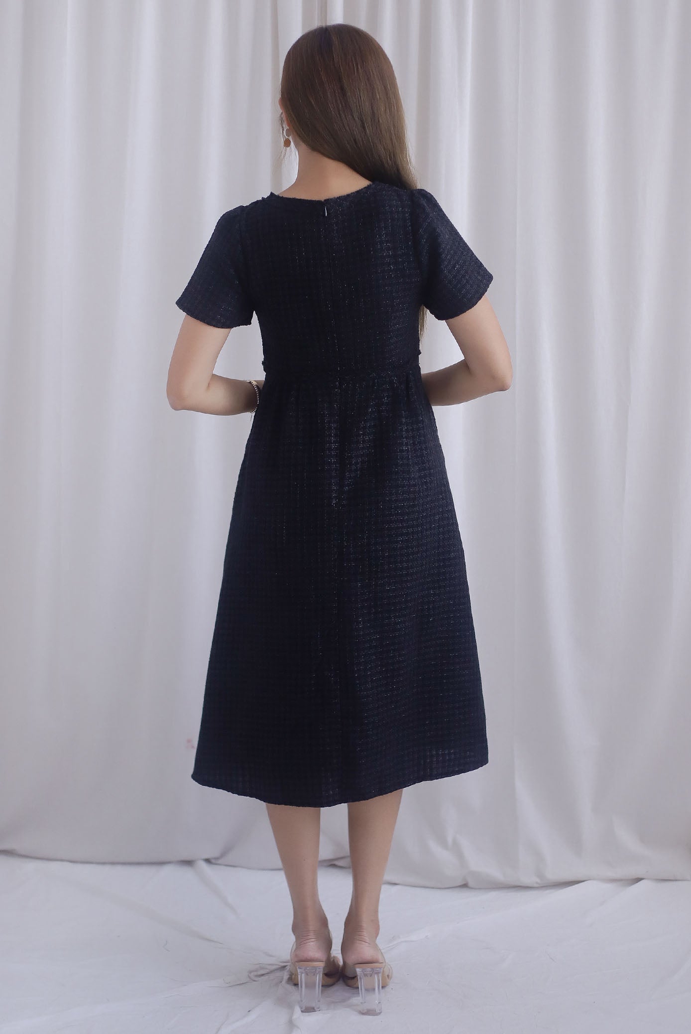 Chelle Tweed V Wastline Midi Skater Dress In Black