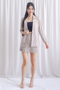 Chelo Pinstriped Blazer In Taupe