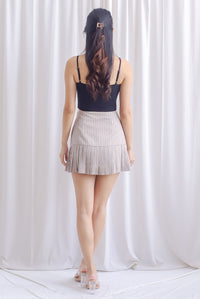 Chelo Pinstriped Pleat Skort In Taupe
