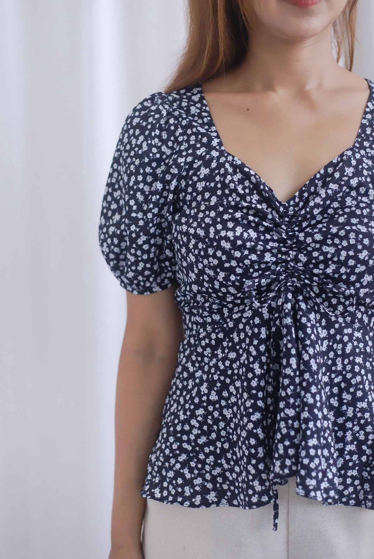 [BY TDC LABEL] Cheri Ruching Peplum Top In Black Floral