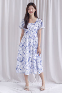 Efisio Porcelain Sleeved Seam Midi Dress In Blue
