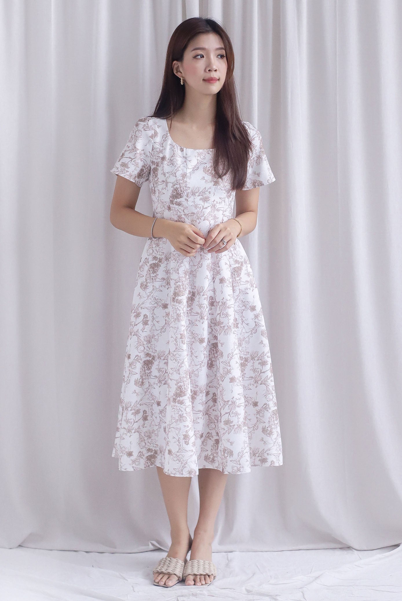 Efisio Porcelain Sleeved Seam Midi Dress In Brown