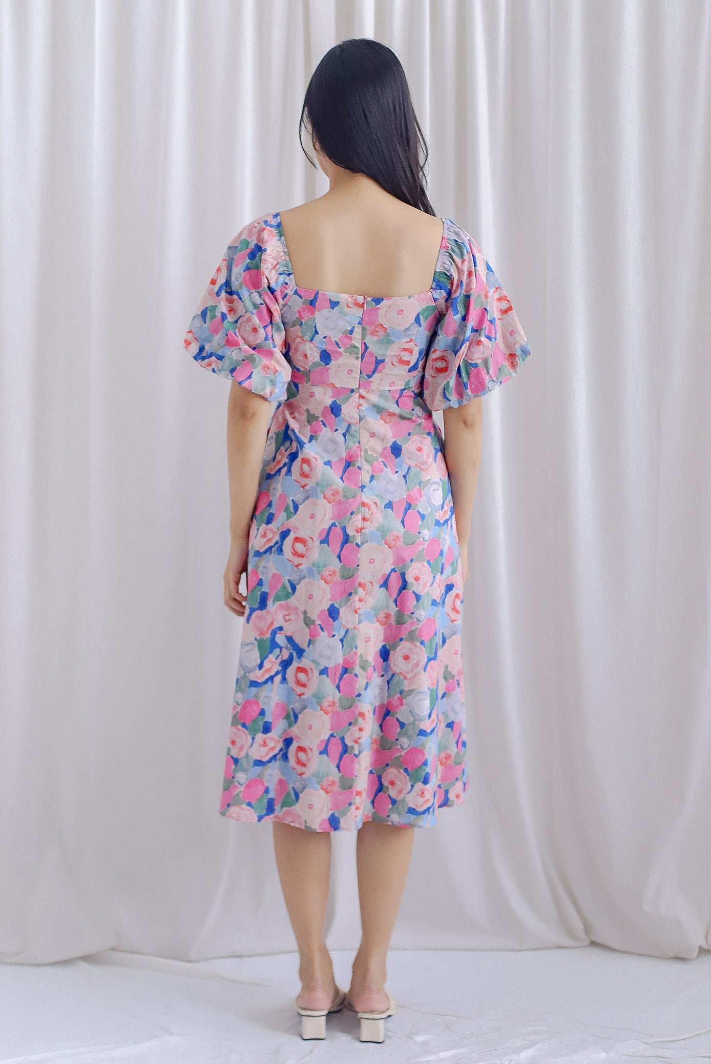 Ellie Puffy Sleeve Seam Bustier Midi Dress In Pink Floral