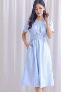 Elorie Flutter Sleeve Ruched Midi Dress In Blue Stripes