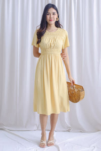 Elorie Flutter Sleeve Ruched Midi Dress In Yellow