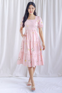 Elyna Embro Puffy Sleeve Tier Midi Dress In Pink